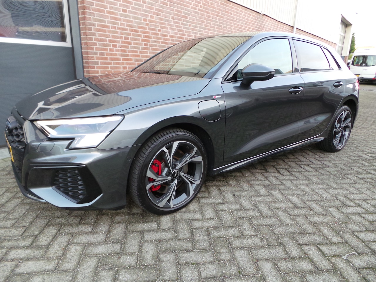 Audi A3 Sportback - 45 TFSI e S-Line edition Comp. Leder/Alcantara,Matrix,Stoelverw,El klep,29850 incl btw - AutoWereld.nl