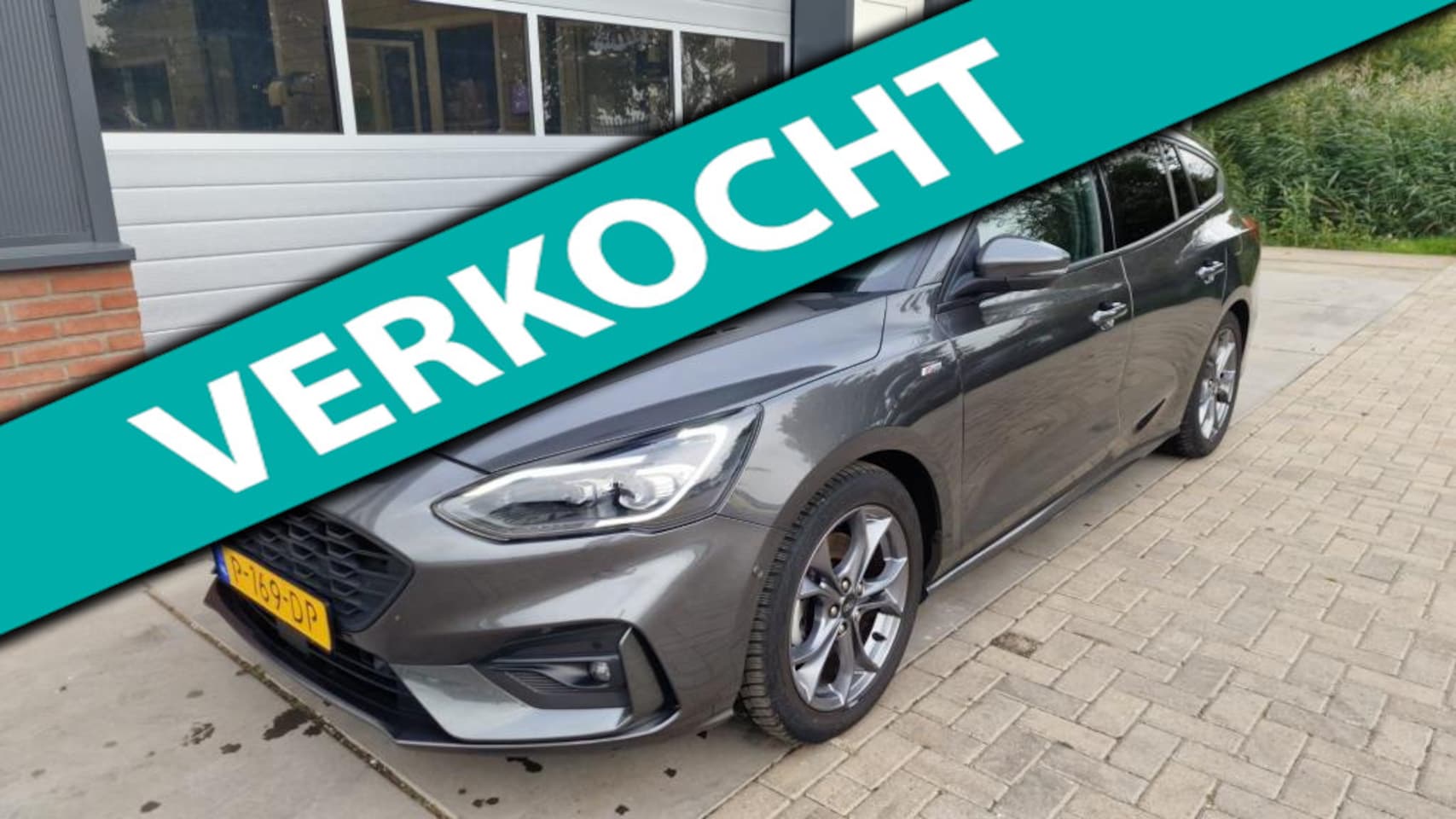 Ford Focus Wagon - 1.0 EcoBoost Hybrid Titanium Vignale | 12 Mnd BOVAG Garantie - AutoWereld.nl
