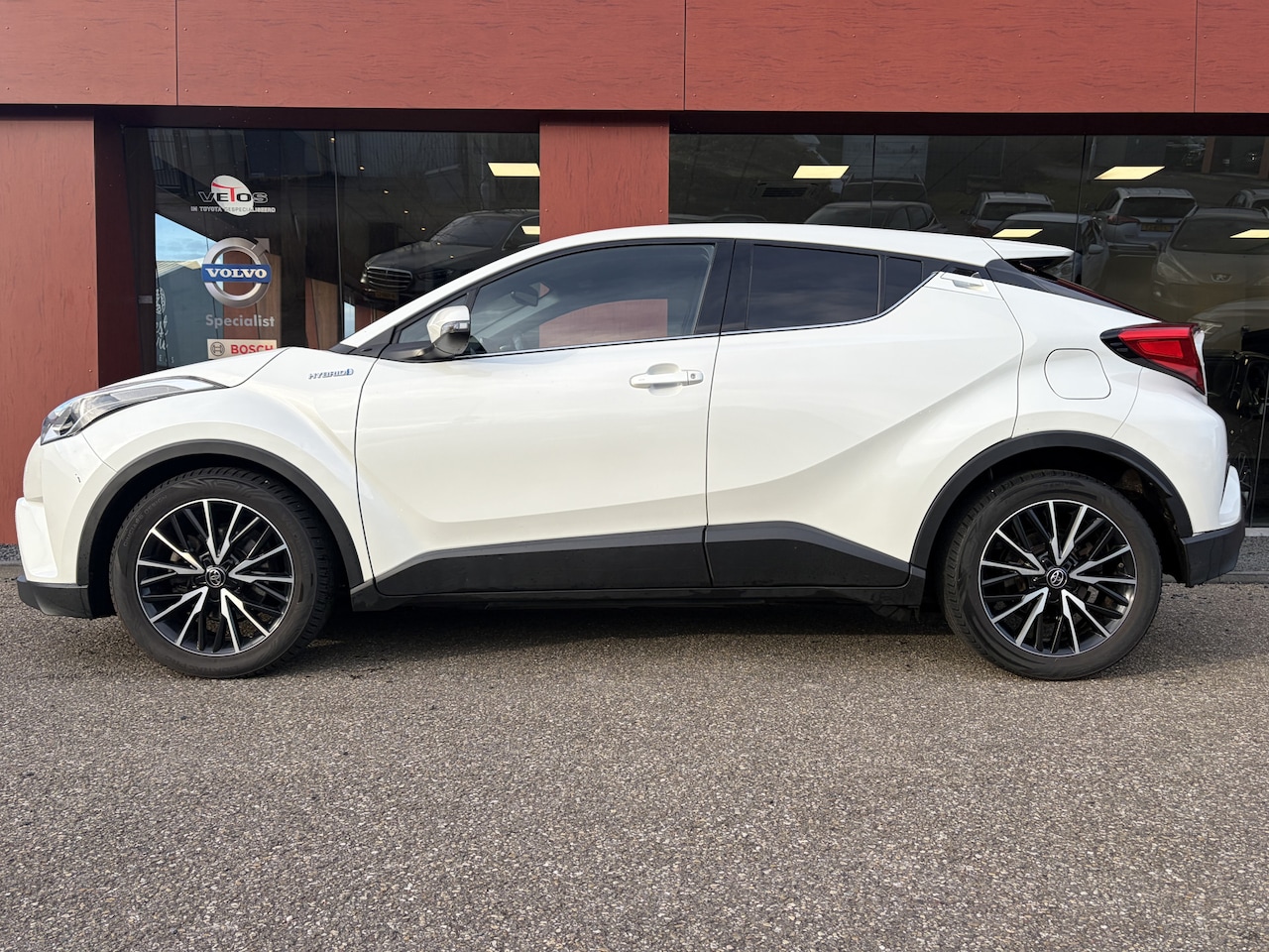 Toyota C-HR - 1.8 Hybrid Dynamic 1.8 Hybrid Dynamic - AutoWereld.nl