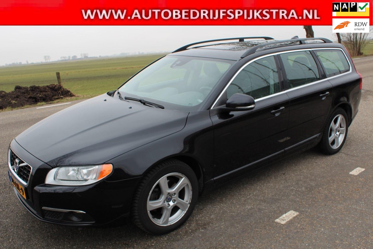 Volvo V70 - 1.6 T4 AUTOMAAT // LEER / NAVI / LMV // - AutoWereld.nl