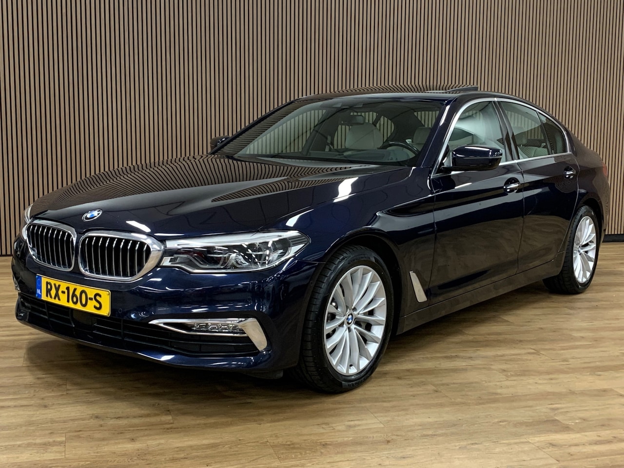 BMW 5-serie - 530i High Executive Luxury|Opendak|Full Options| - AutoWereld.nl