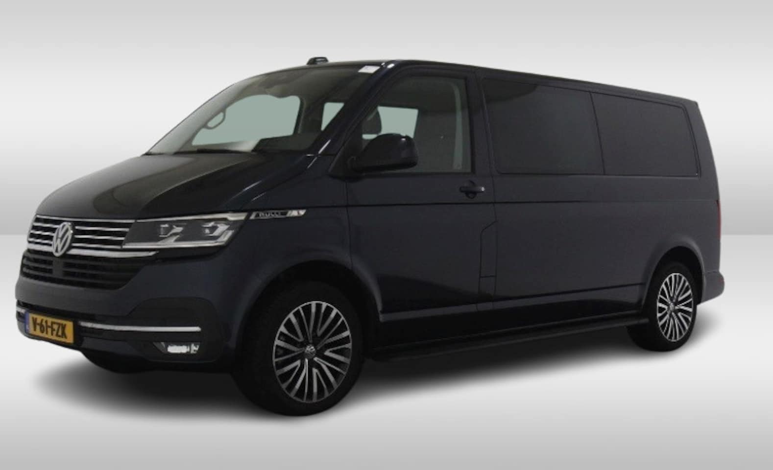 Volkswagen Transporter - 2.0 TDI 204pk L2 H1 DC Bulli Automaat Leer (Wordt verwacht) - AutoWereld.nl