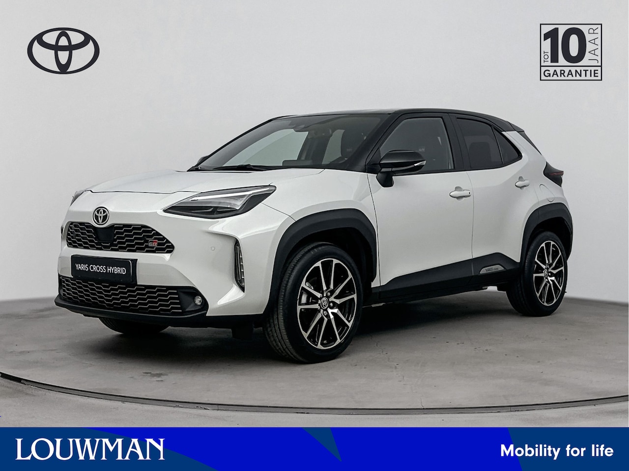 Toyota Yaris Cross - 1.5 Hybrid 130 GR Sport | Stoelverwarming | Lichtmetalen Velgen | Navi | HUD | Blind Spot - AutoWereld.nl
