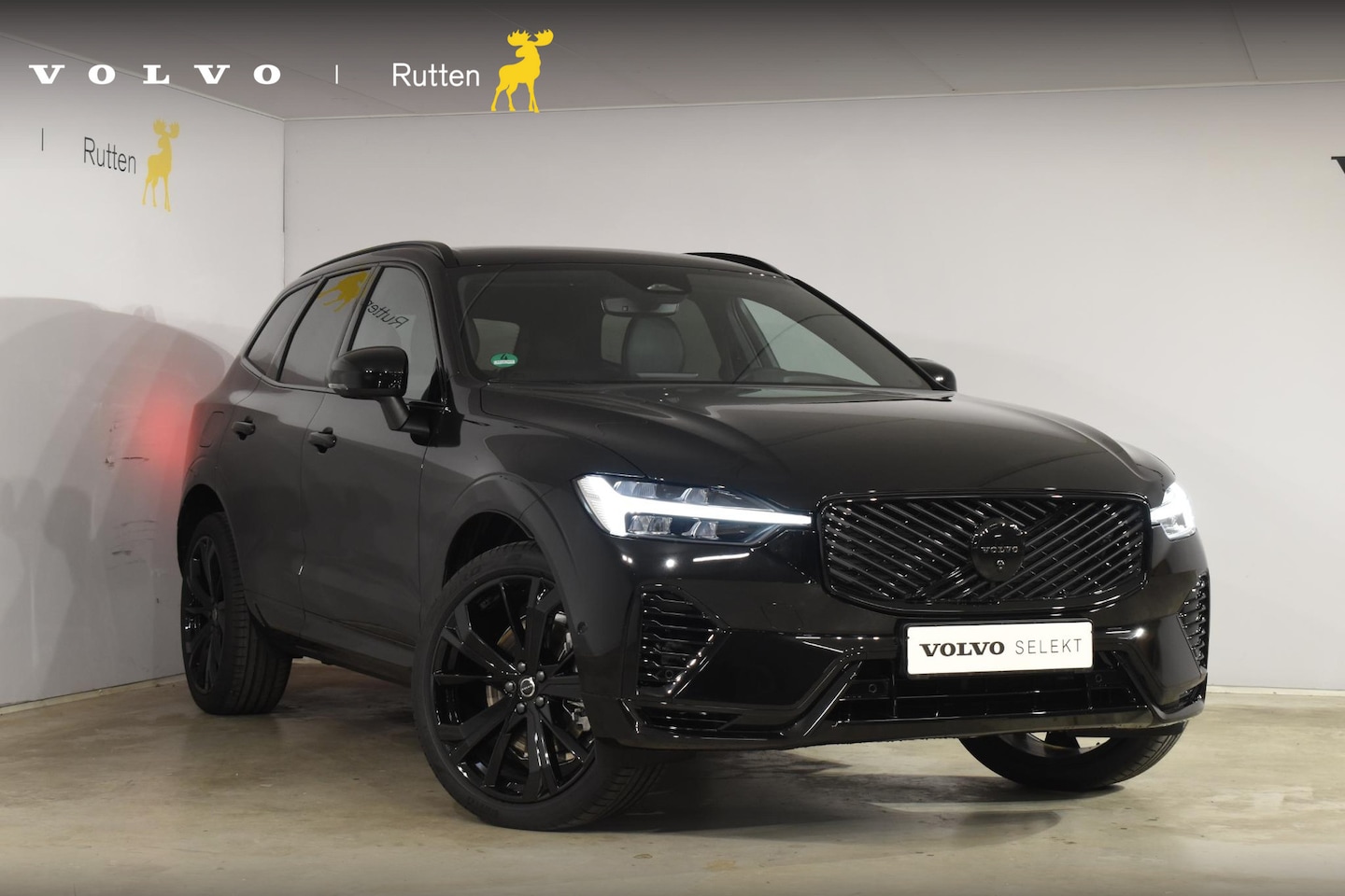 Volvo XC60 - T6 350PK Plug-in hybrid Plus Black Edition - AutoWereld.nl