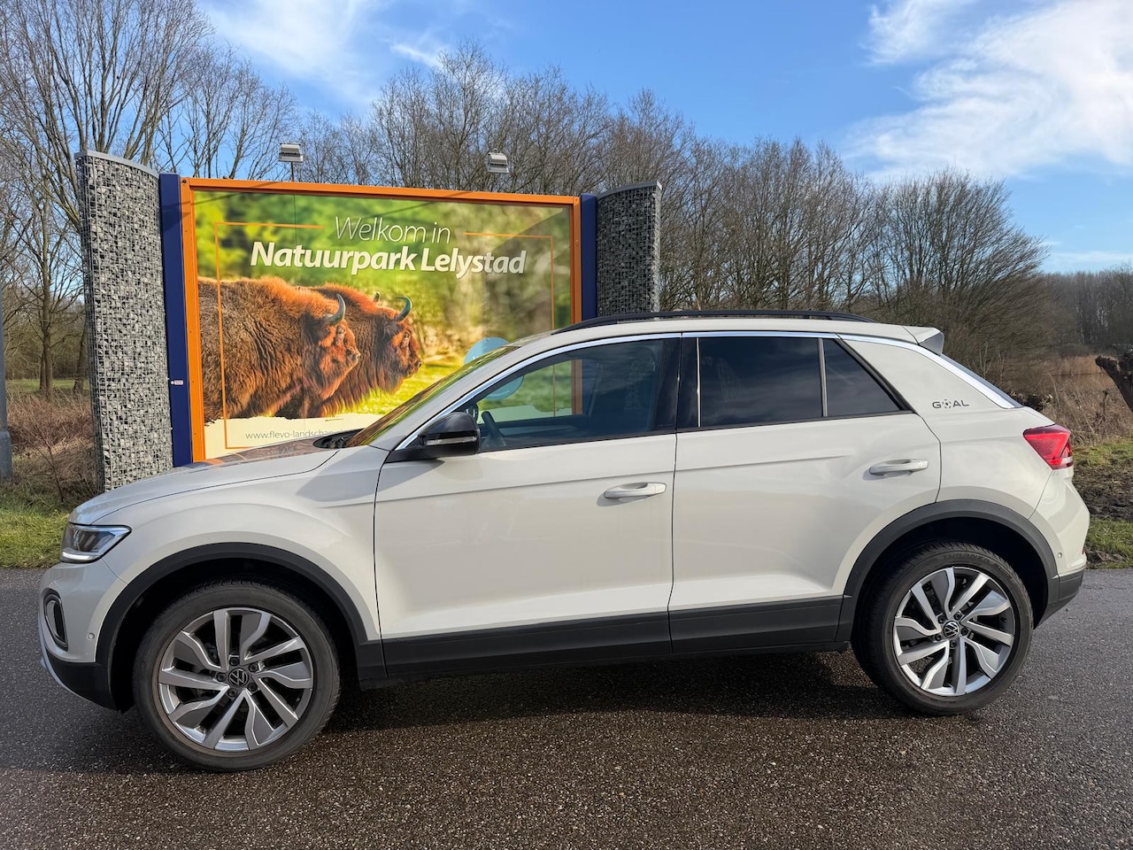 Volkswagen T-Roc - Goal 2.0 TDI - AutoWereld.nl