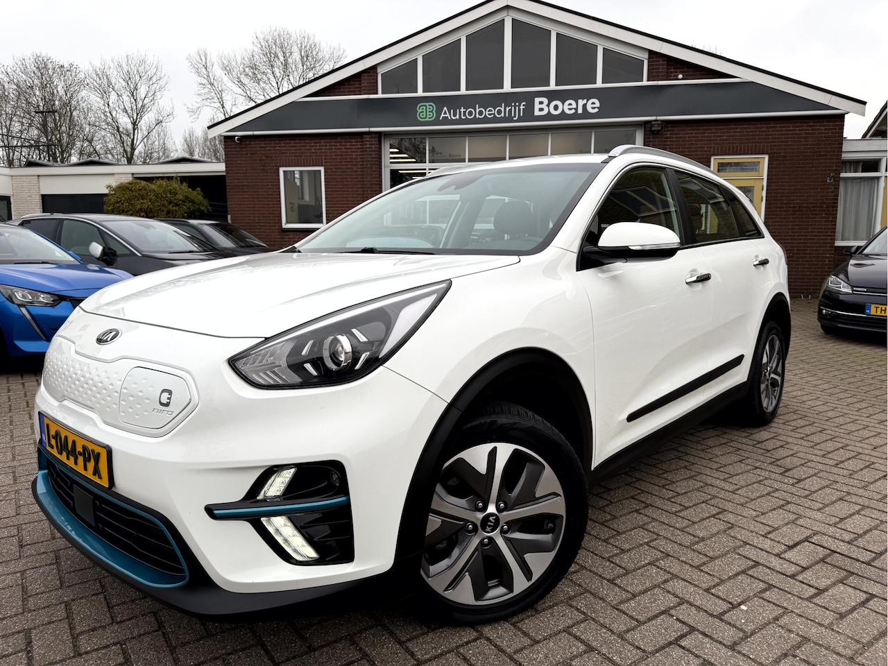 Kia e-Niro - DynamicLine 64 kWh 3- Fase, Navi, Camera - AutoWereld.nl