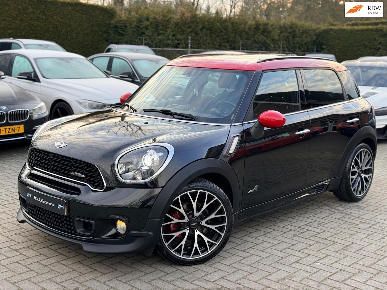 MINI Countryman - Mini 1.6 John Cooper Works ALL4 Chili|Nieuwe Ketting + Klepseals|Navigatie|Pano|Leder|Harm - AutoWereld.nl