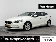 Volvo V40 - 2.0 T2 Nordic | Parkeersensoren | Radio | Bluetooth | Airco | CruiseControl |