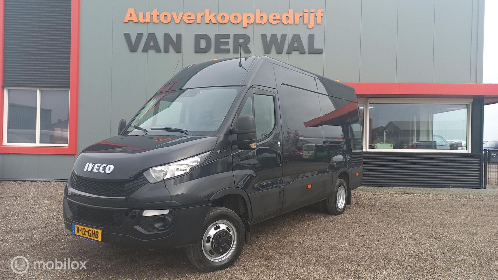 Iveco Daily - 35C18V 3.0 352 H3 L3/DUBBELLUCHT/CLIMATECONTROL/CRUISECONTROL/NAVIGATIE - AutoWereld.nl