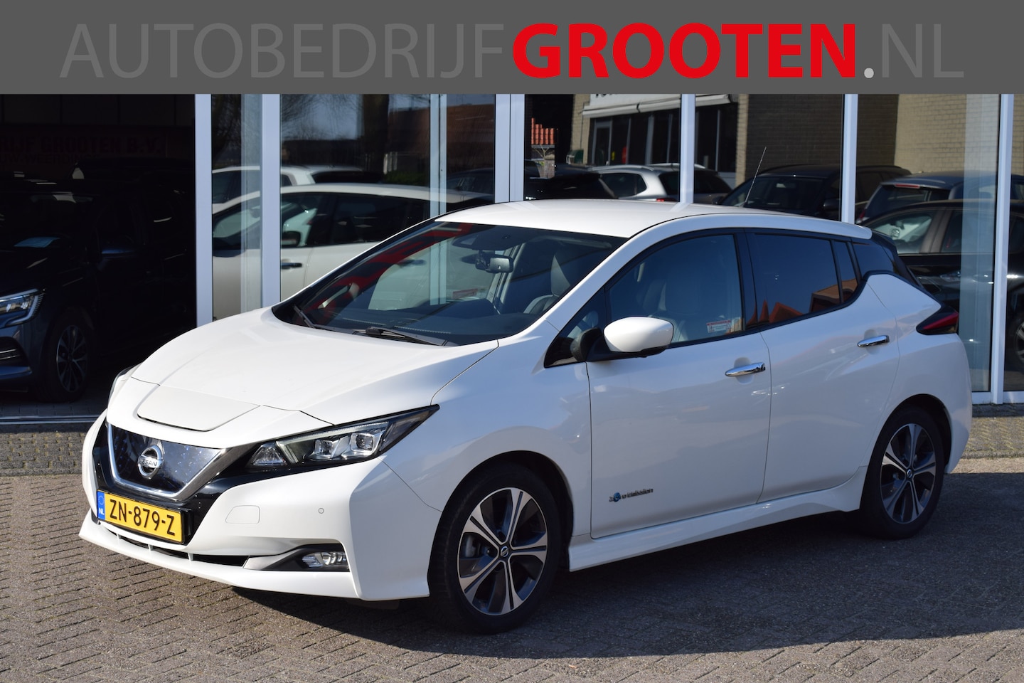 Nissan LEAF - Tekna 40 kWh//Navi//Camera!! - AutoWereld.nl