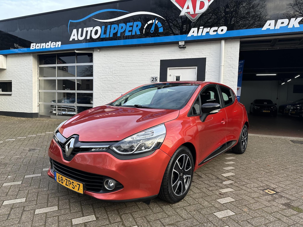 Renault Clio - 0.9 TCe Expression /Nieuwe apk/Airco/Lm velgen/All season banden - AutoWereld.nl
