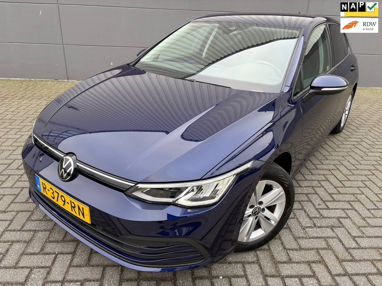 Volkswagen Golf - 1.5 eTSI Life Business*NAVI*CAMERA*APPLE CARPLAY*STOEL VERWARMING - AutoWereld.nl