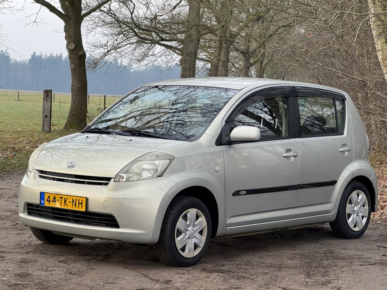 Daihatsu Sirion 2 - 1.0-12V Trend 1.0-12V Trend - AutoWereld.nl