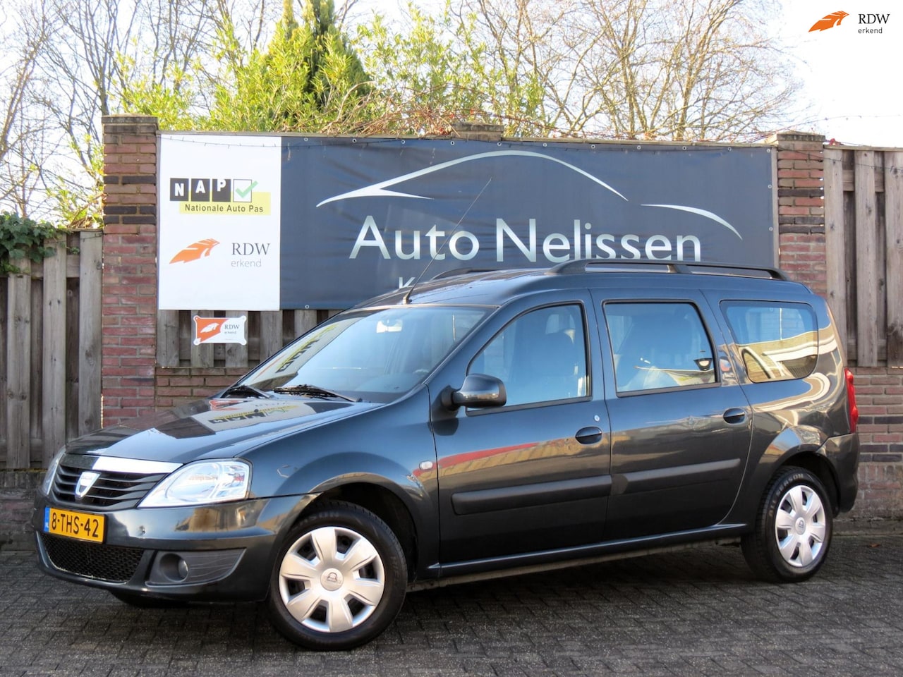 Dacia Logan MCV - 1.6-16V Lauréate | AIRCO | ALL SEASON BANDEN | - AutoWereld.nl