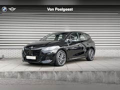 BMW 2-serie Active Tourer - 220i M Sportpakket / Premium Pack / Trekhaak / Achteruitrijcamera