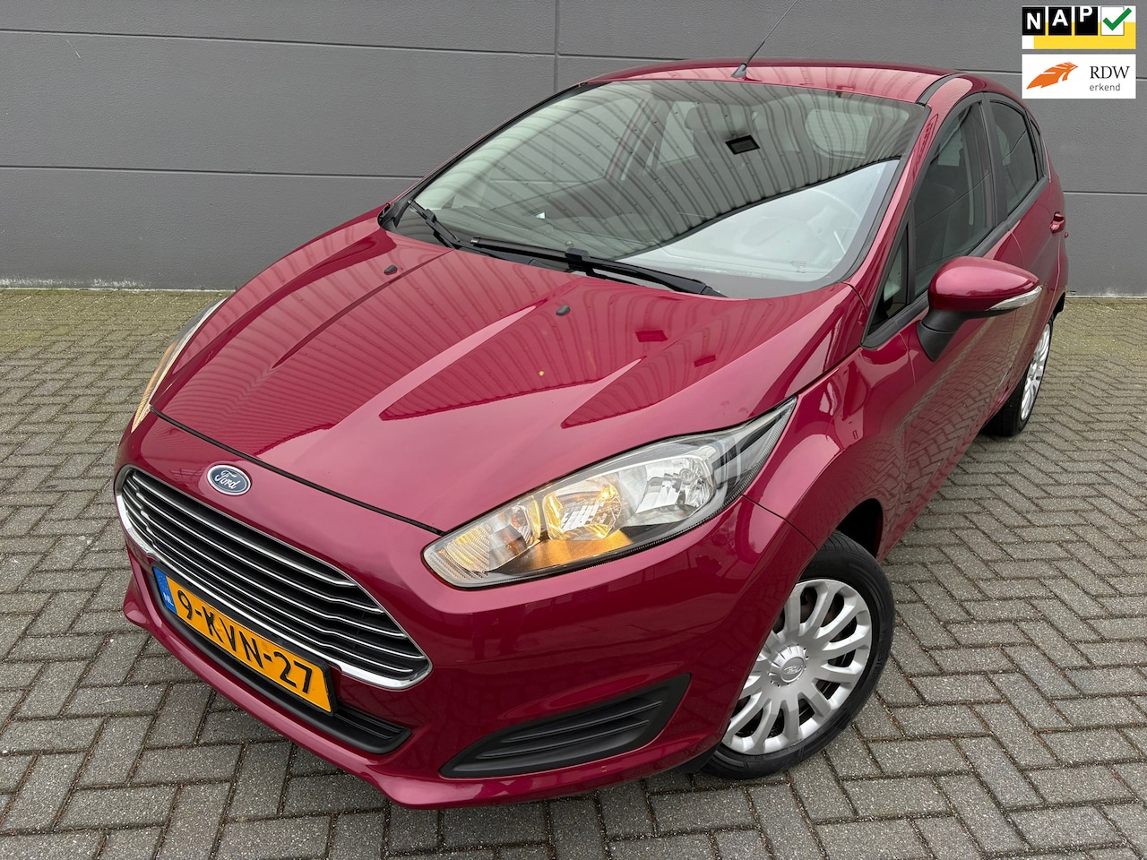 Ford Fiesta - 1.0 Style*AIRCO*APK*NAP*ELKT-RAAM*C-D AFSTAND - AutoWereld.nl