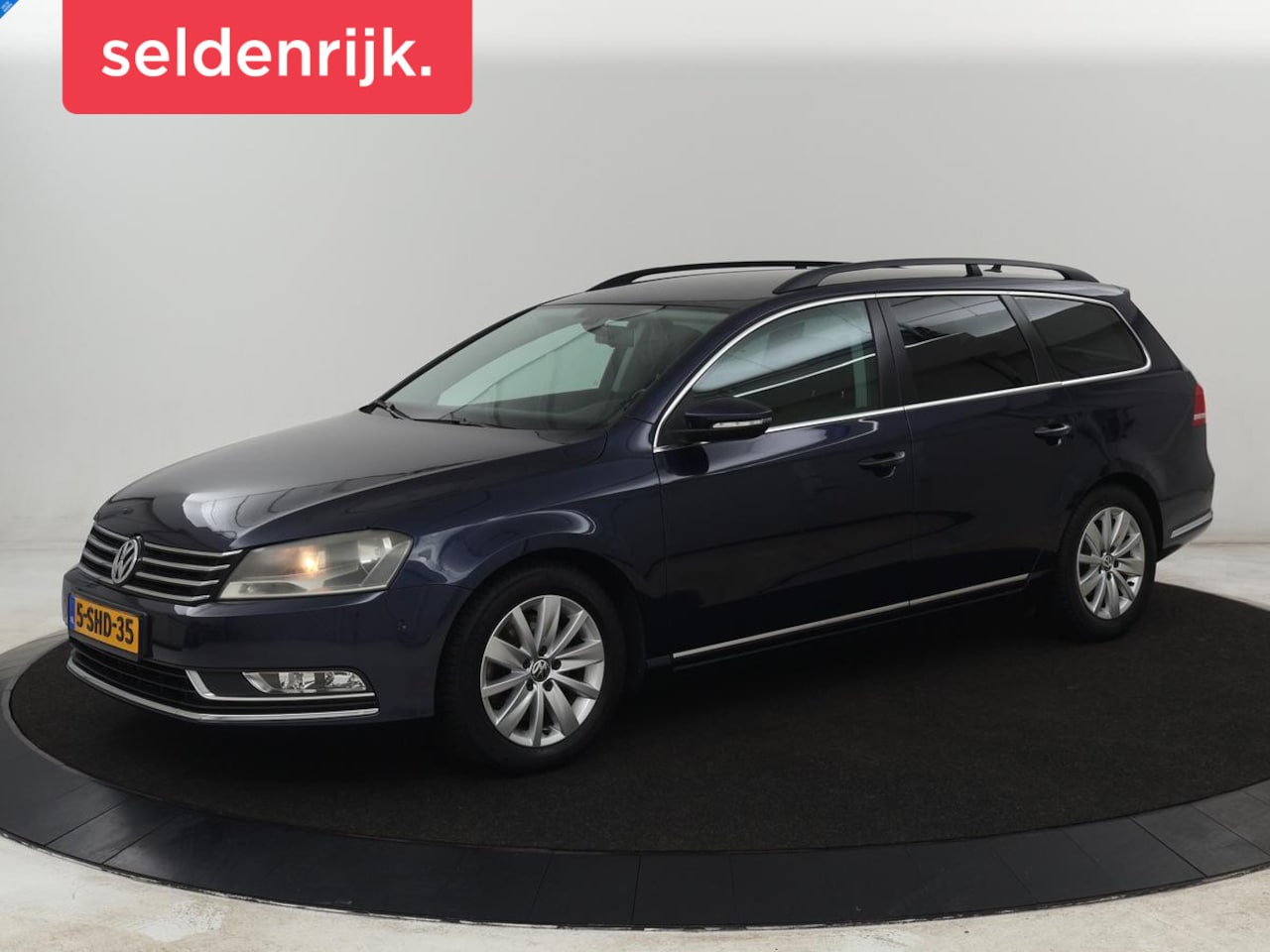 Volkswagen Passat Variant - 2.0 TSI Highline | Leder/Alcantara | Stoelverwarming | Trekhaak | Camera | Park Assist | N - AutoWereld.nl