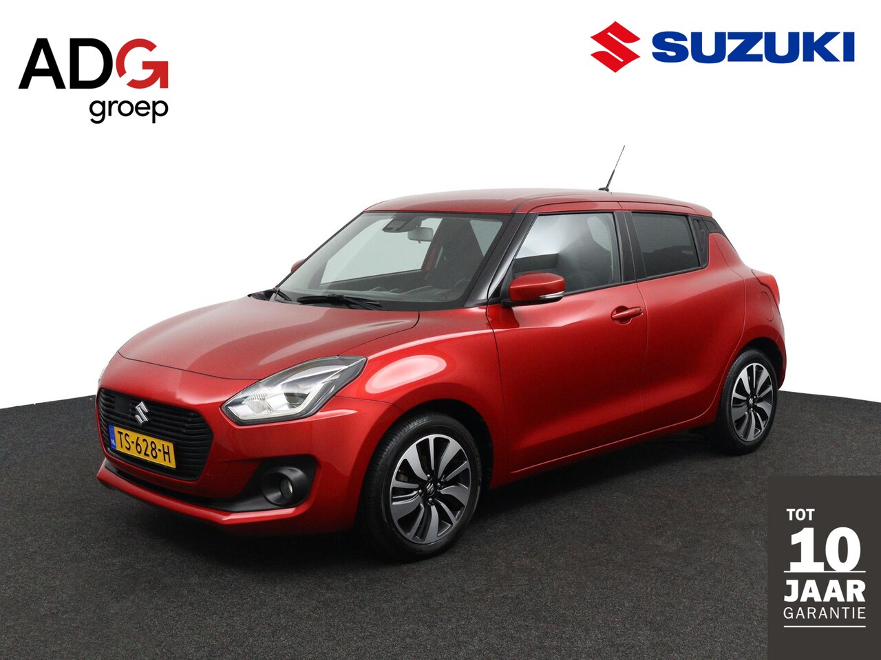 Suzuki Swift - 1.2 Stijl Smart Hybrid | Afneembare Trekhaak | Parelmoer Rood | Keyless Entry | Stoelverwa - AutoWereld.nl