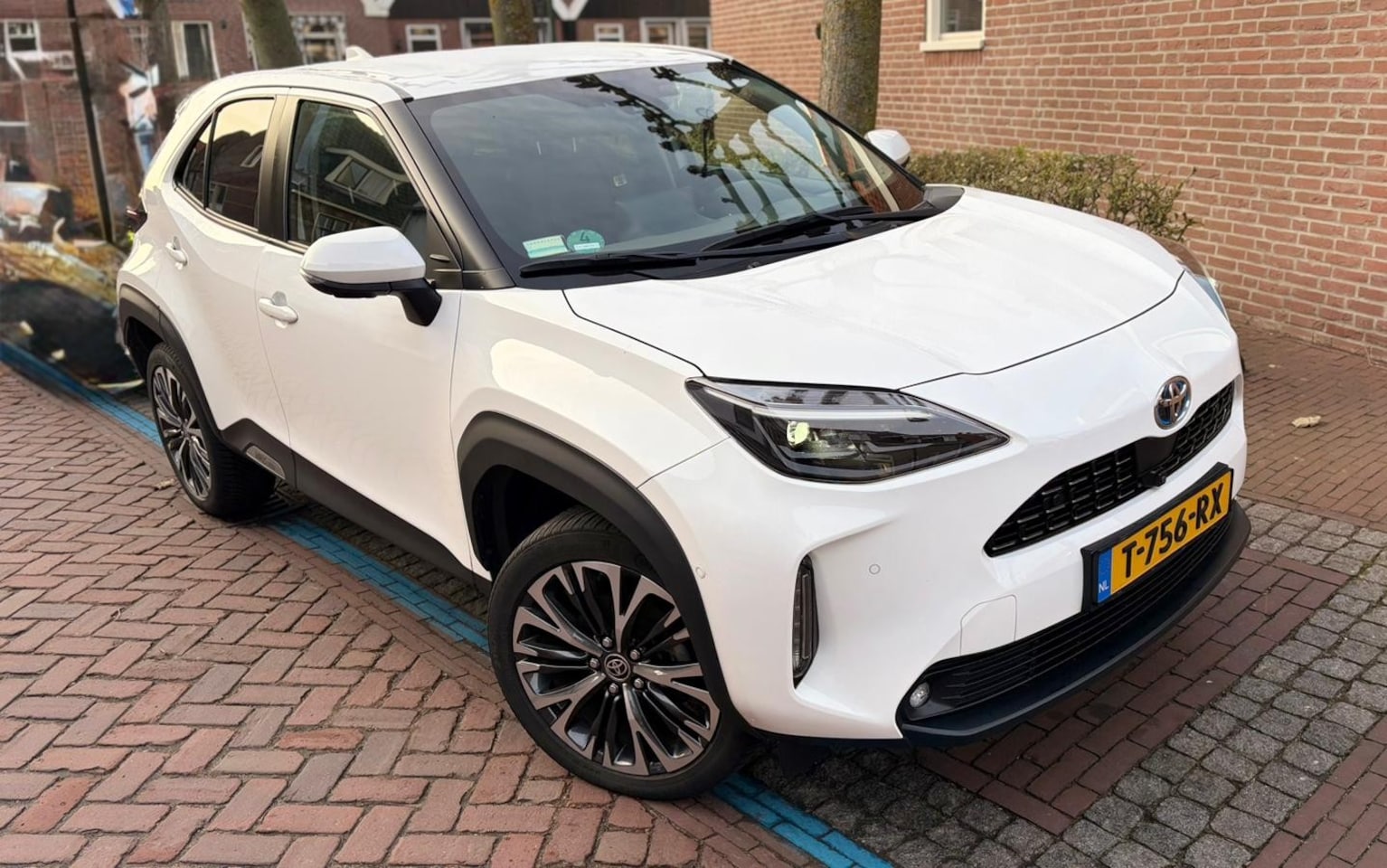 Toyota Yaris Cross - 1.5 Hybrid Executive | 360˚ Camera | Trekhaak | Stoel-/Stuurverw. | 18" | Carplay | Dodehoek | Elek Achterklep - AutoWereld.nl