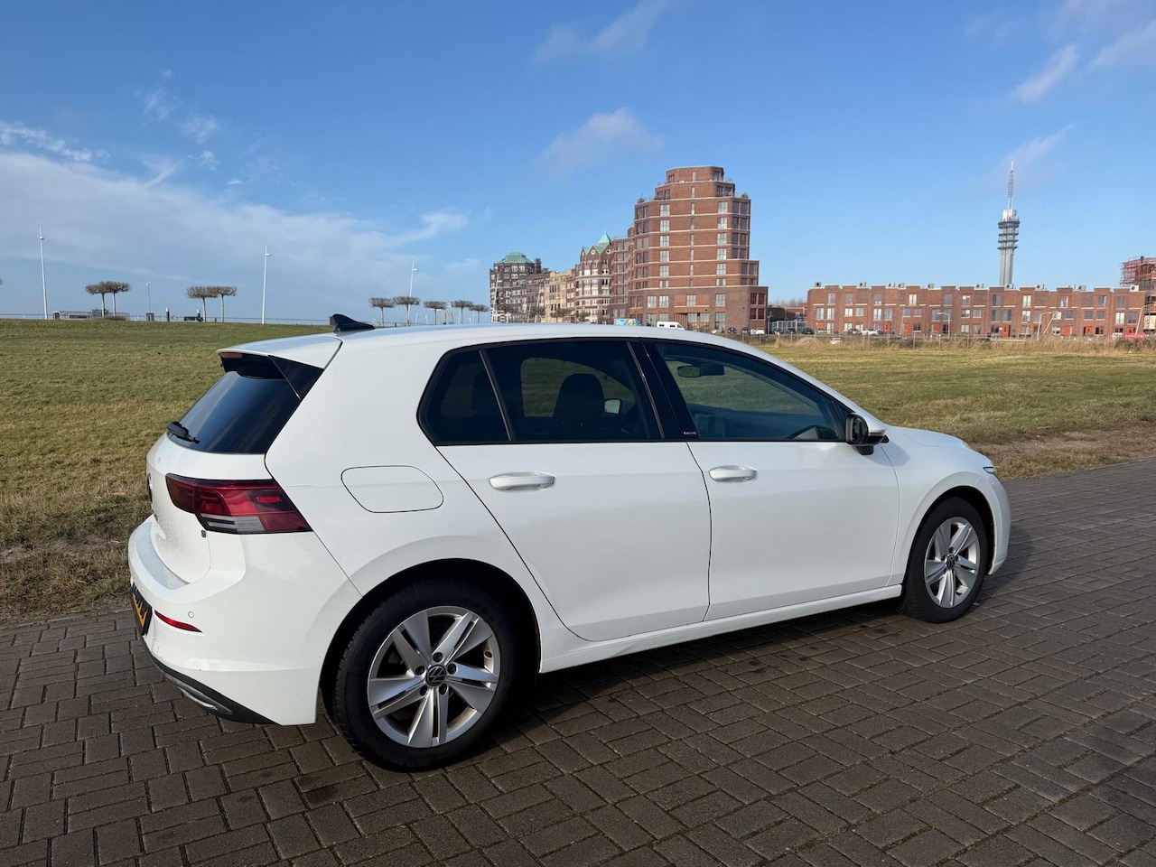 Volkswagen Golf - 2.0 TDI Life Business - AutoWereld.nl