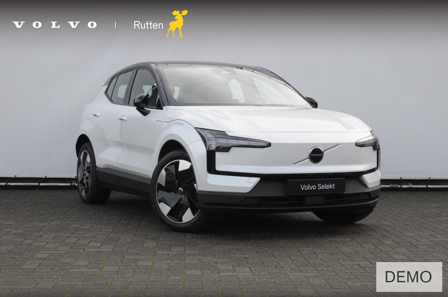 Volvo EX30 - 272PK Ext. Range Plus / Adaptieve Cruise Control/ Dodehoek Detectie / Parkeersensoren voor - AutoWereld.nl