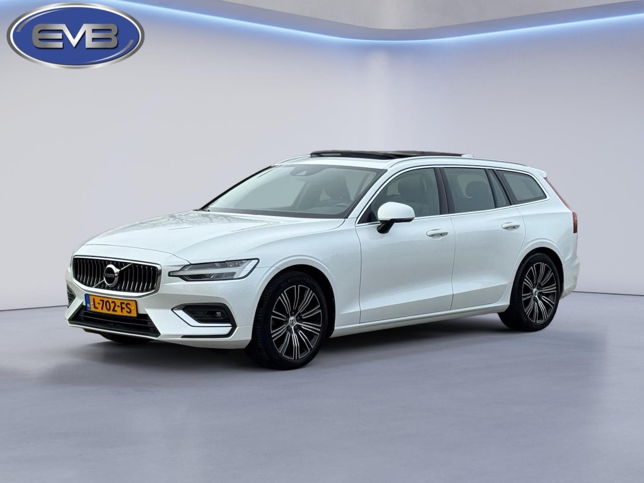 Volvo V60 - 2.0 B3 Inscription 2.0 B3 Inscription, panoramadak,electr trekhaak, lederen sportinterieur, VOL OPTIES, 1 e e - AutoWereld.nl