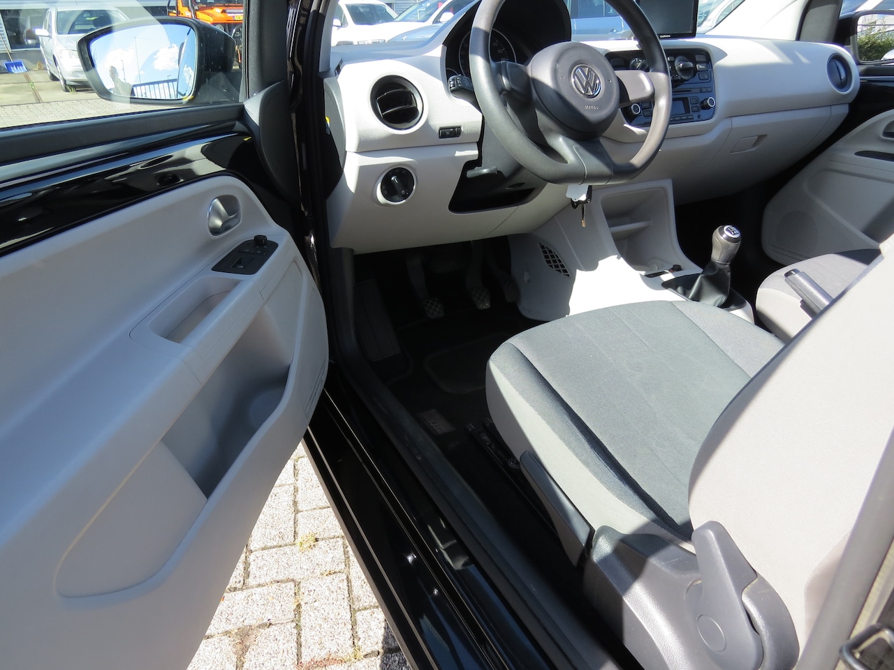 Volkswagen Up! - 1.0 move up!