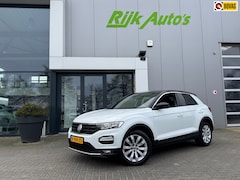 Volkswagen T-Roc - 2.0 TSI 4Motion Sport * Trekhaak * Stoelverwarming * PDC 2X