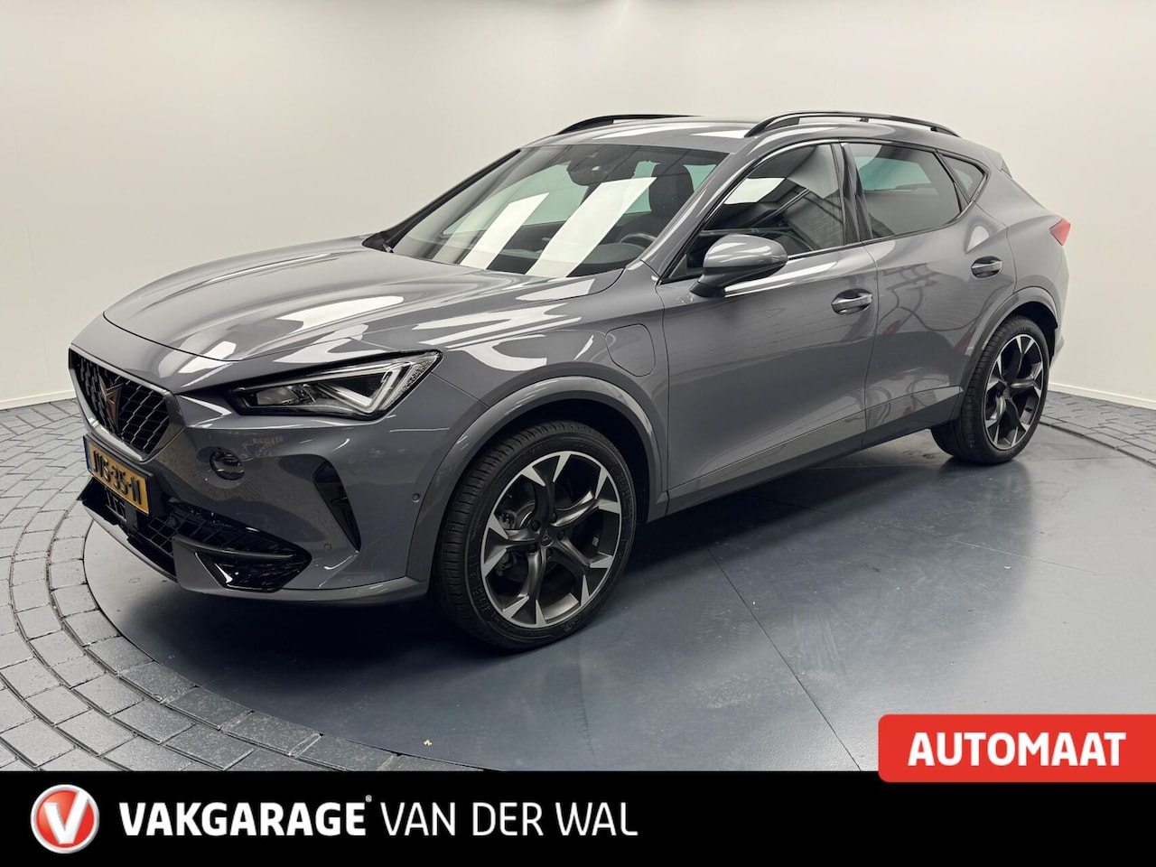 CUPRA Formentor - 1.4 e-Hybrid 204PK Navigatie-Carplay-Clima-Camera-Adapt.Cr.contr-Lm19''velgen-Stoel/Stuurv - AutoWereld.nl