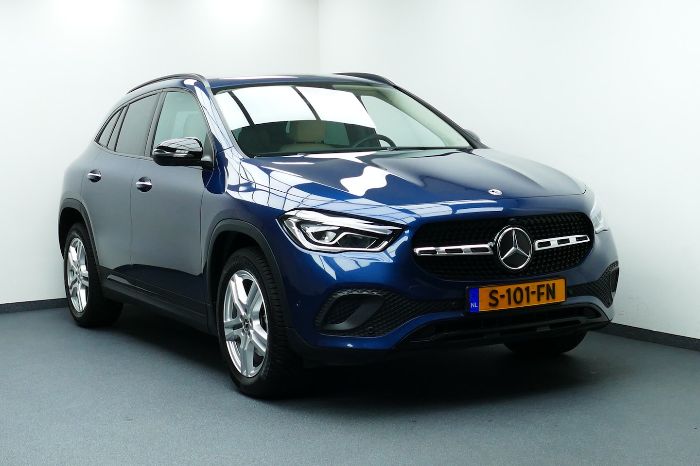 Mercedes-Benz GLA-Klasse - 200 164pk Luxury Line. 360 Camera, Carplay/Android, Elek Klep, Sfeerverlichting, Haak 1800 - AutoWereld.nl