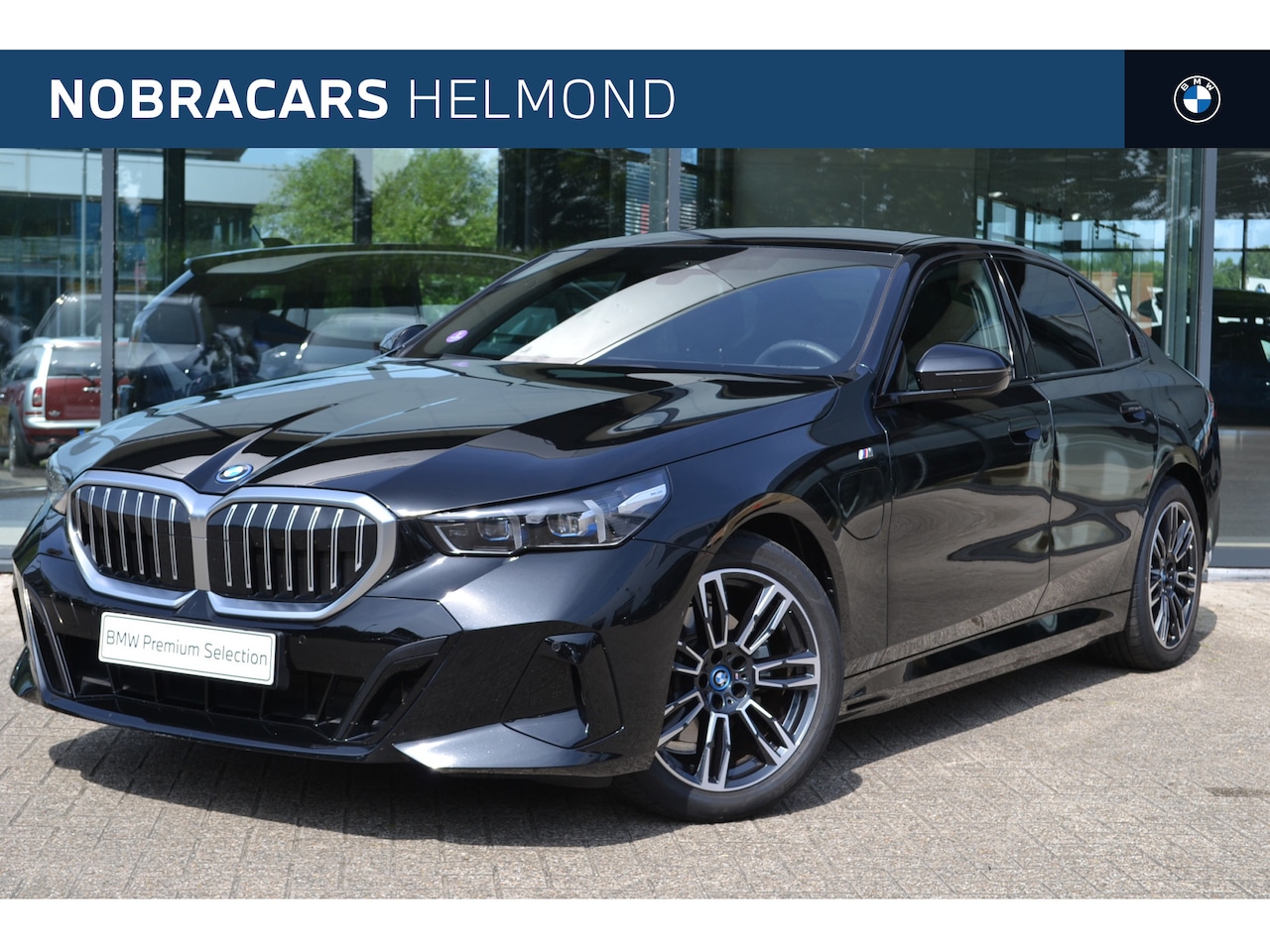 BMW 5-serie - 530e M Sport Automaat / Achteruitrijcamera / Stoelverwarming / M Sportonderstel /  Adaptie - AutoWereld.nl