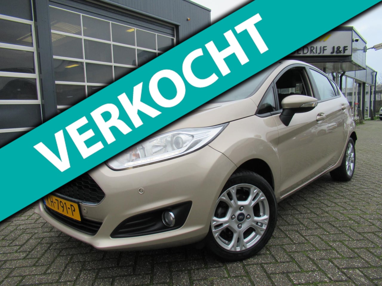 Ford Fiesta - 1.0 Style Ultimate / PDC 2x / AIRCO / LMV / 1e Eigenaar - AutoWereld.nl