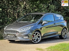 Ford Fiesta - 1.5 EcoBoost ST-3 | Performance Pack | Full LED | Navigatie | B&O Sound | Winter Pack