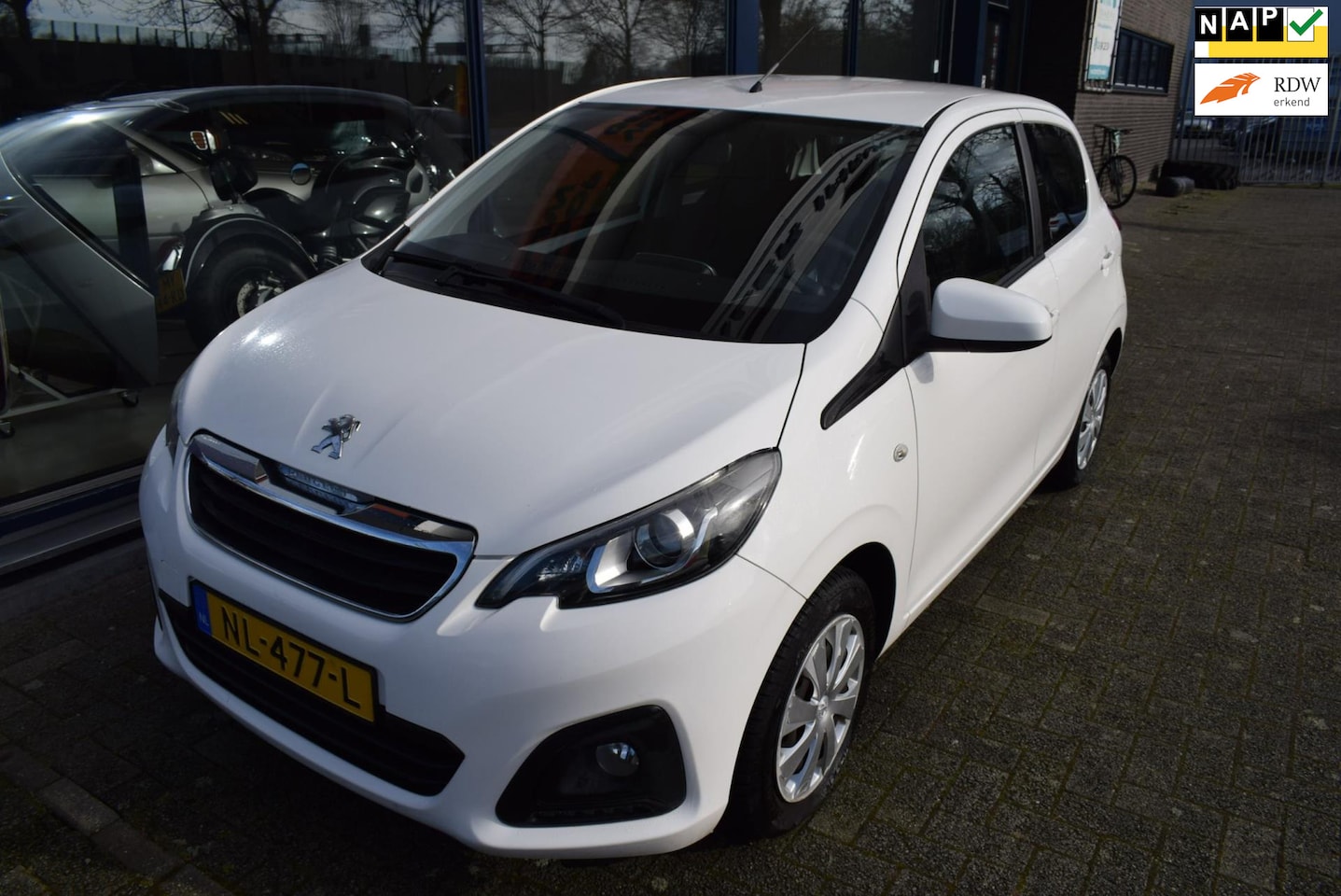 Peugeot 108 - 1.0 e-VTi Blue Lion 5 deurs airco - AutoWereld.nl