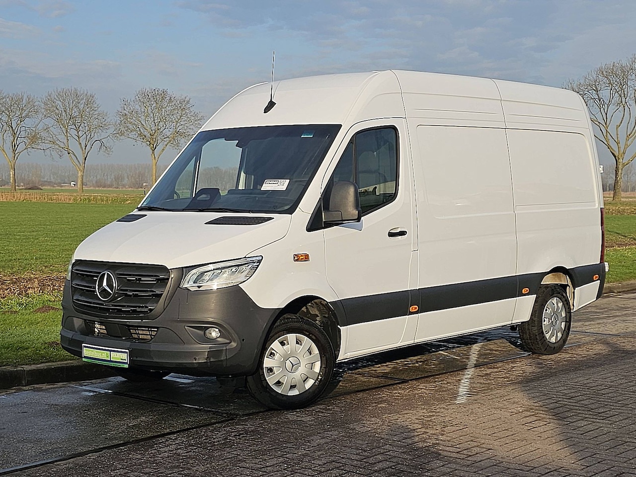 Mercedes-Benz Sprinter - 317 1.9 CDI L2H2 Mbux 10 LED Navi Automaat PDC Airco Camera Euro6 170 PK! - AutoWereld.nl