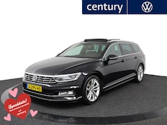 Volkswagen Passat Variant - 1.5 TSI 150Pk Automaat Highline Business R / Pano-Dak / Leder / Camera