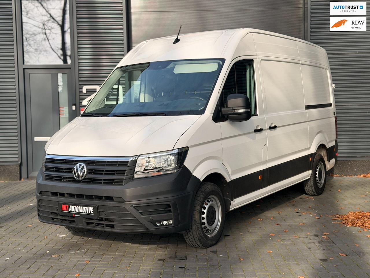 Volkswagen Crafter - 35 2.0 TDI L3H3 | AIRCO | CRUISE | CAMERA | CARPLAY | 2X SCHUIFDEUR - AutoWereld.nl