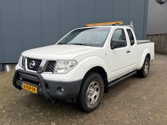 Nissan Navara - 2.5 dCi XE King Cab/ 4x4 / Airco / 6 bak