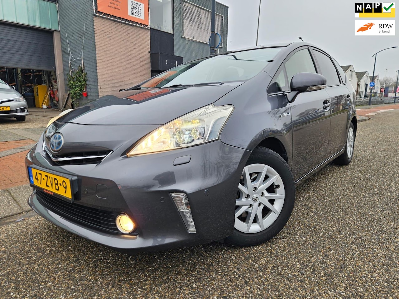 Toyota Prius Wagon - 1.8 Dynamic Business GARANTIE - AutoWereld.nl