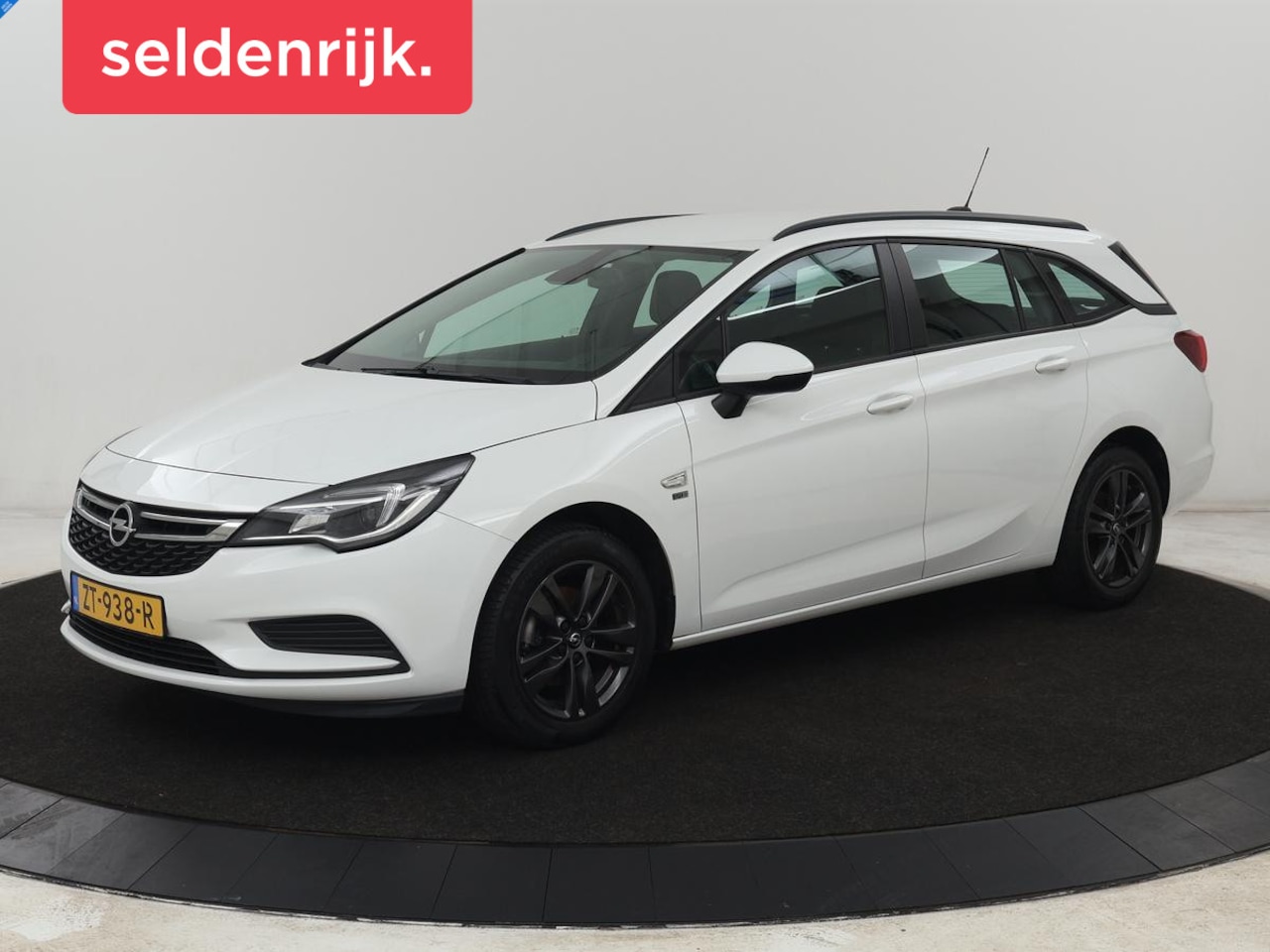 Opel Astra - 1.0 Turbo 120 Jaar Edition | Trekhaak | Carplay | Navigatie | Cruise control | Airco | Par - AutoWereld.nl
