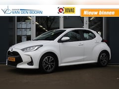 Toyota Yaris - 1.5 HYBRID TEAM D, Dode Hoek Monitor, PDC Rondom, LED Verlichting, etc