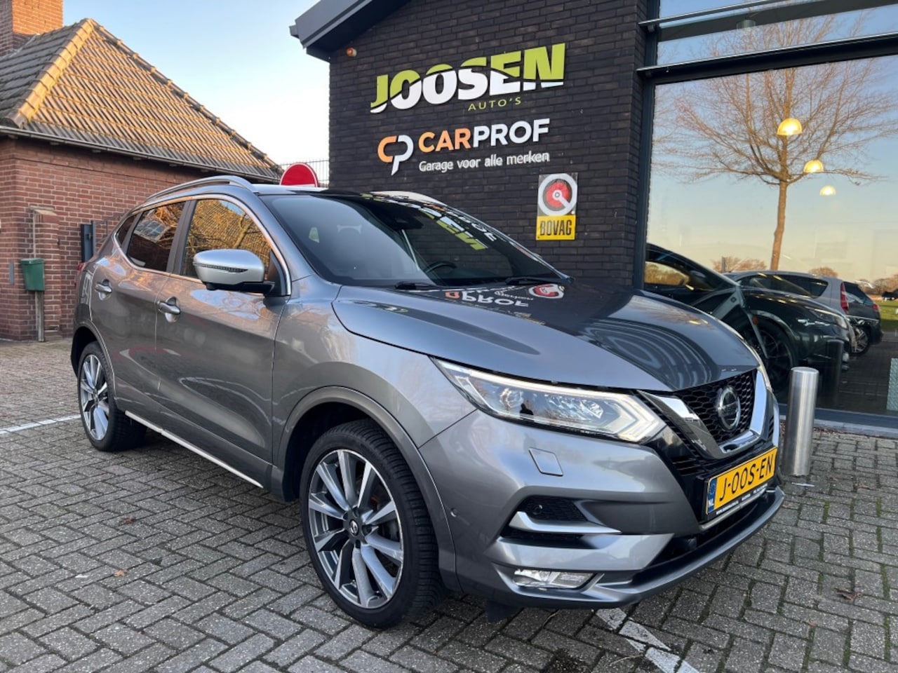 Nissan Qashqai - 1.3 DIG-T TEKNA +DYNAMIC - AutoWereld.nl