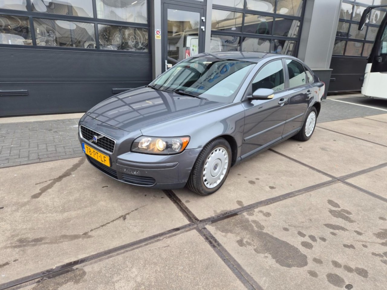 Volvo S40 - 2.0D 2.0 D - AutoWereld.nl