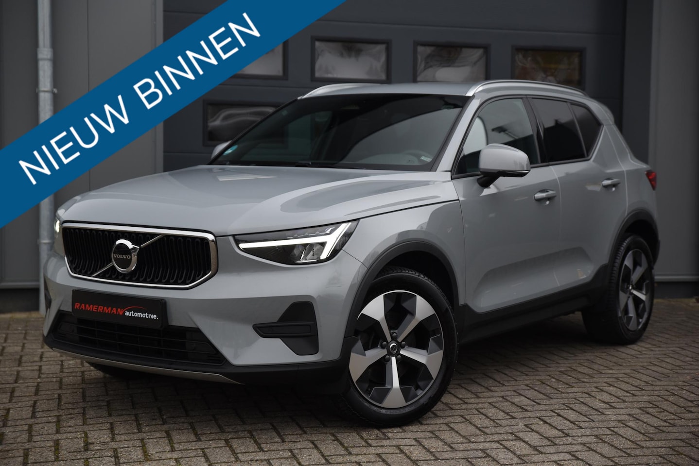 Volvo XC40 - B3 Core DCT Trekhaak / Stoel en Stuurverwarming - AutoWereld.nl
