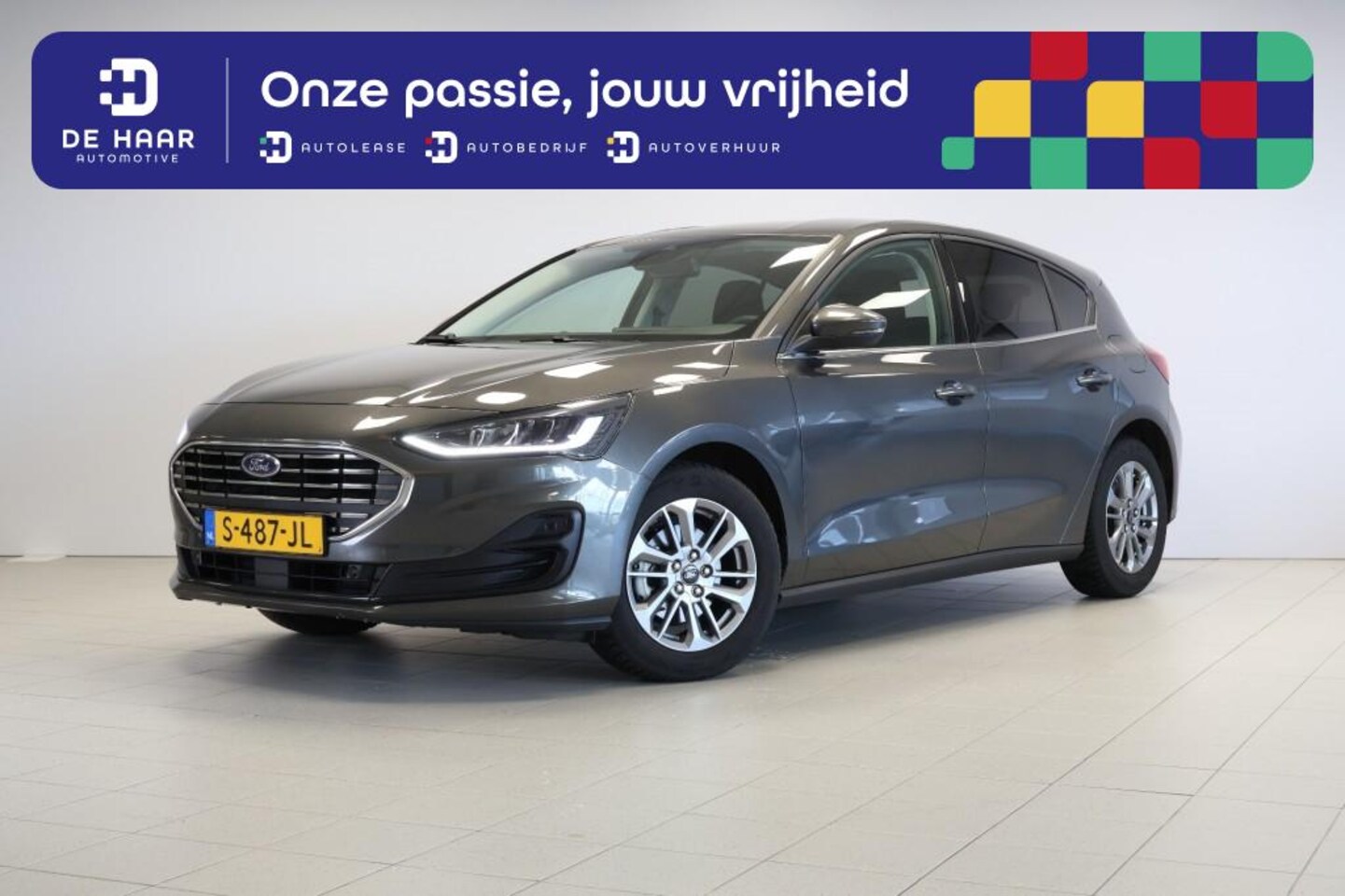 Ford Focus - 1.0 Ecoboost Titanium - Carplay - Sensoren voor+achter - AutoWereld.nl