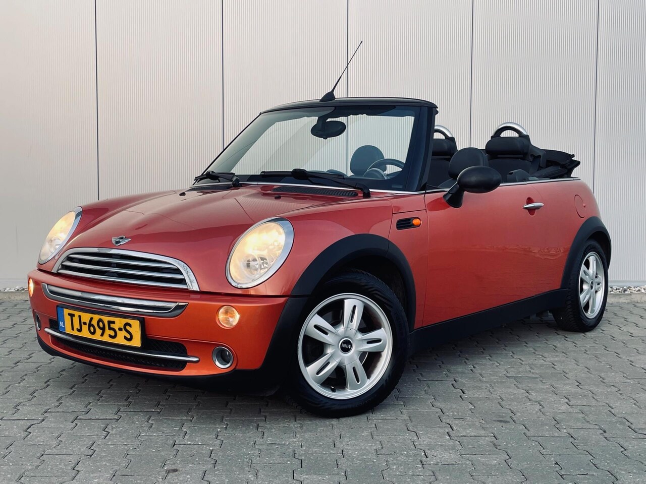 MINI Cabrio - 1.6 One Pepper Mini 1.6 One Pepper - AutoWereld.nl
