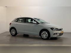 Volkswagen Polo - 1.0 TSI Comfortline Business Parkeersensoren Climate Control Navigatie DAB+
