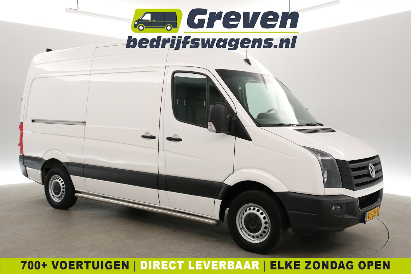 Volkswagen Crafter - 2.0 TDI L2H2 | Airco | Camera | Cruise | 3 Zits | Trekh. | Navi | Sidebars - AutoWereld.nl