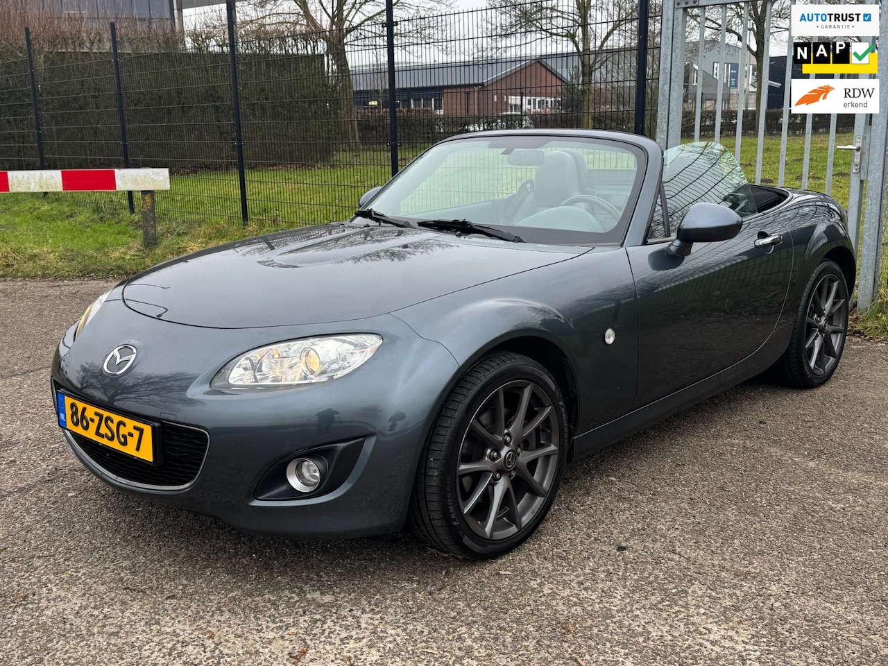 Mazda MX-5 Roadster Coupé - 1.8 Kyudo Leder 17inch LM navigatie Origineel NL - AutoWereld.nl