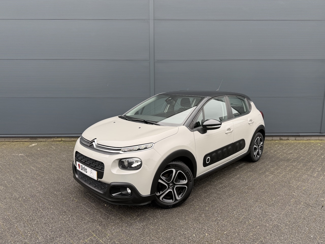 Citroën C3 - 82pk Feel Edition (Trekhaak - Automatische Airco - Navigatie - Apple Carplay - Parkeersens - AutoWereld.nl
